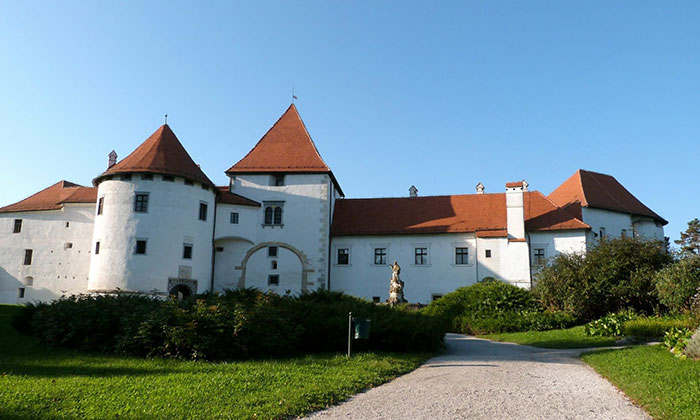day-2 Castle